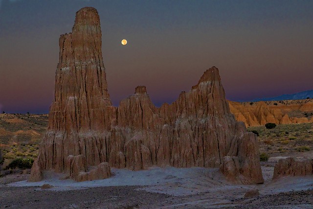 Cathedral Gorge St Park Moon 17-3117b_1.jpg